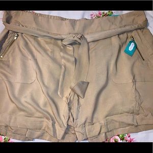 Maurice’s khaki belted shorts